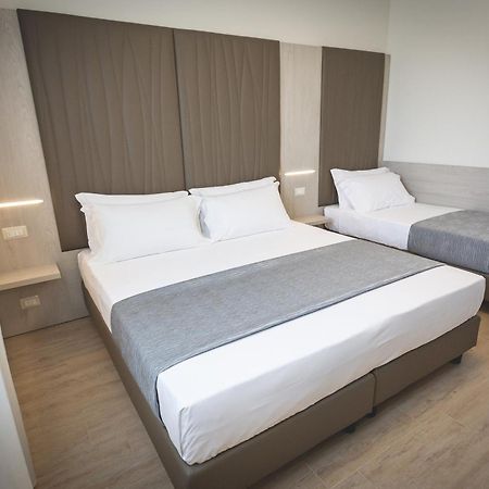 Hotel Residence Vallecorsa ロジニャーノ・マリッティモ エクステリア 写真