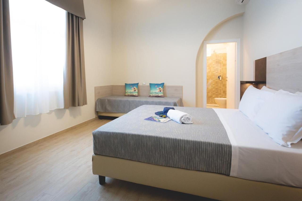 Hotel Residence Vallecorsa ロジニャーノ・マリッティモ エクステリア 写真