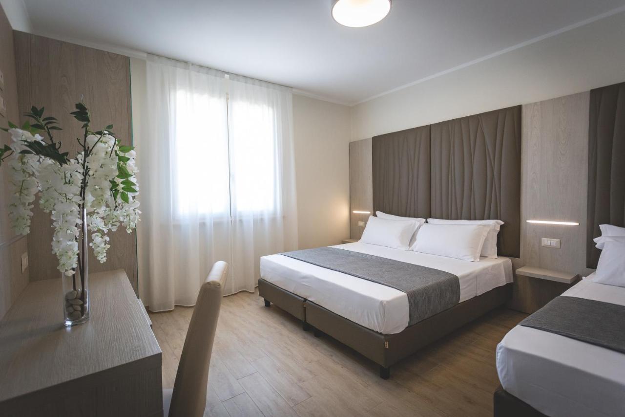 Hotel Residence Vallecorsa ロジニャーノ・マリッティモ エクステリア 写真