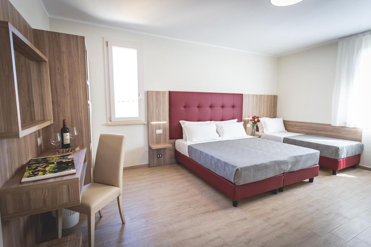 Hotel Residence Vallecorsa ロジニャーノ・マリッティモ エクステリア 写真